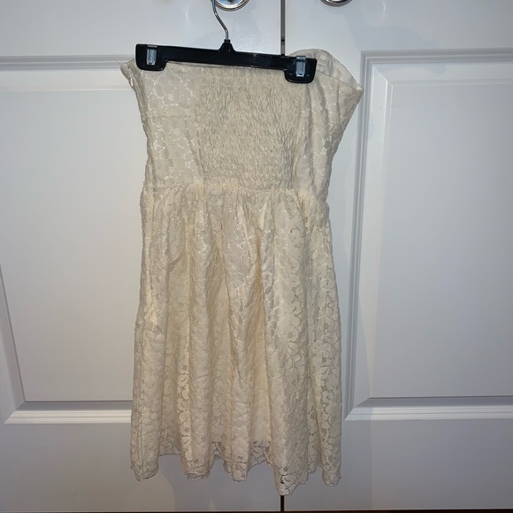 White Lace Dress, Aritzia, Size 2 - Picture 2 of 3